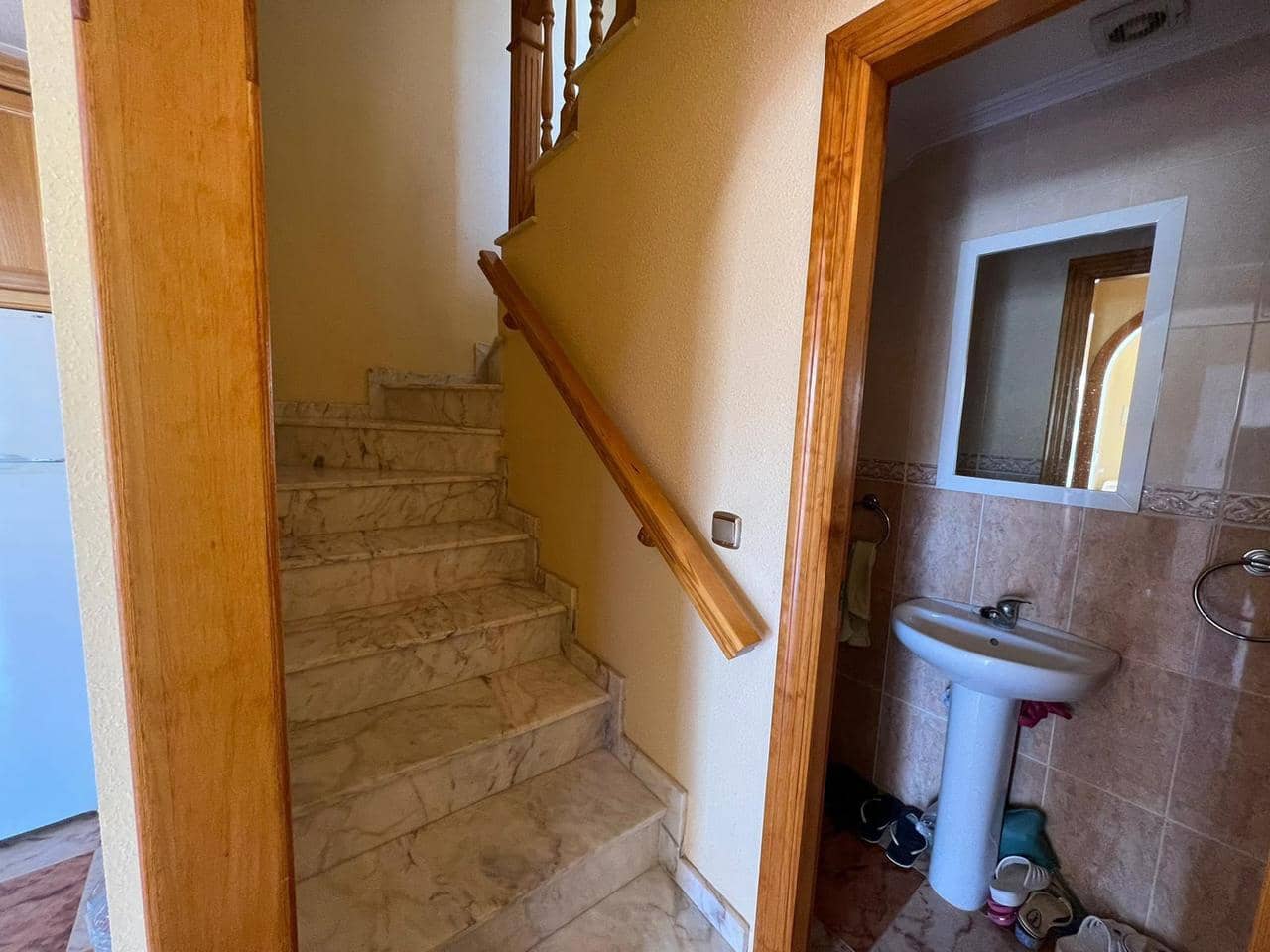 4 makuuhuone Omakotitalo myytävänä paikassa Orihuela Costa mukana uima-altaan - 245 000 € (Ref: 9916508)