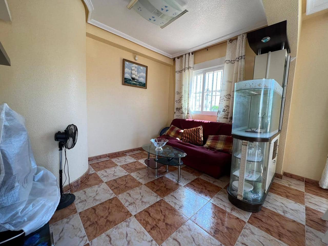 4 makuuhuone Omakotitalo myytävänä paikassa Orihuela Costa mukana uima-altaan - 245 000 € (Ref: 9916508)