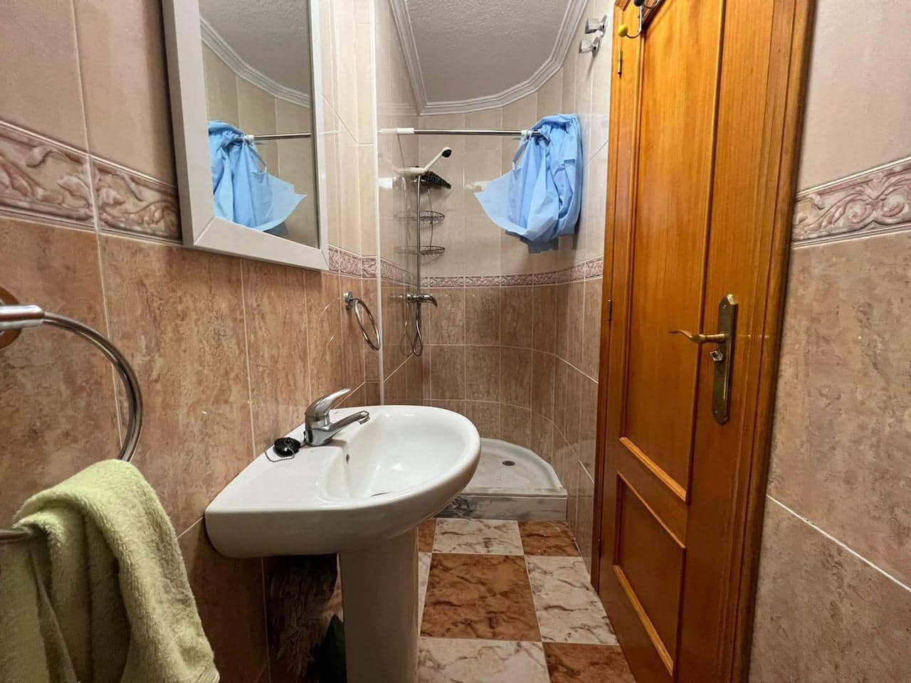 4 makuuhuone Omakotitalo myytävänä paikassa Orihuela Costa mukana uima-altaan - 245 000 € (Ref: 9916508)