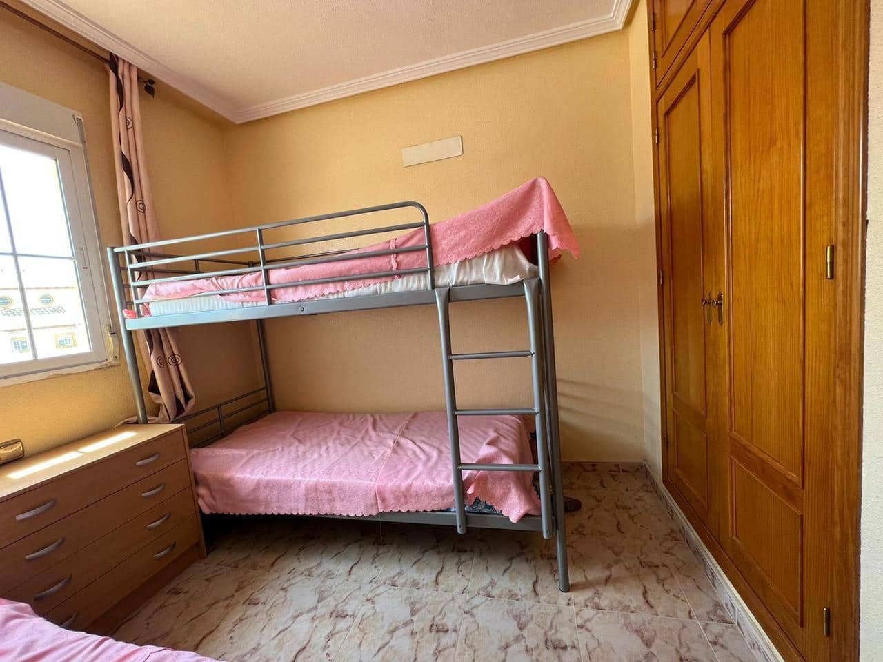 4 makuuhuone Omakotitalo myytävänä paikassa Orihuela Costa mukana uima-altaan - 245 000 € (Ref: 9916508)