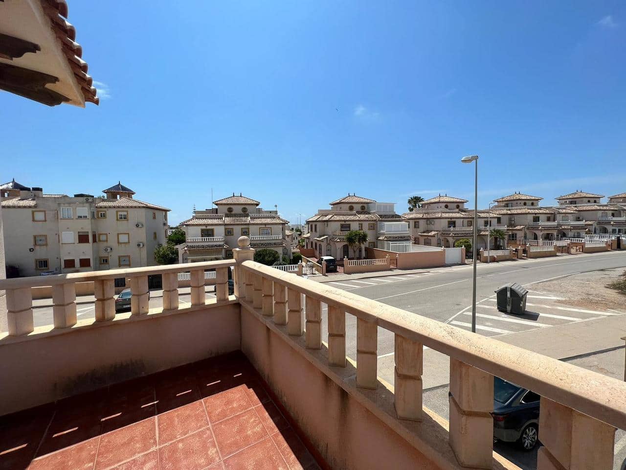 4 makuuhuone Omakotitalo myytävänä paikassa Orihuela Costa mukana uima-altaan - 245 000 € (Ref: 9916508)