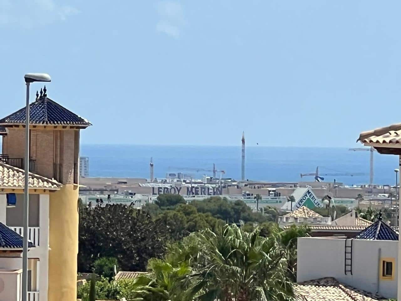 4 makuuhuone Omakotitalo myytävänä paikassa Orihuela Costa mukana uima-altaan - 245 000 € (Ref: 9916508)