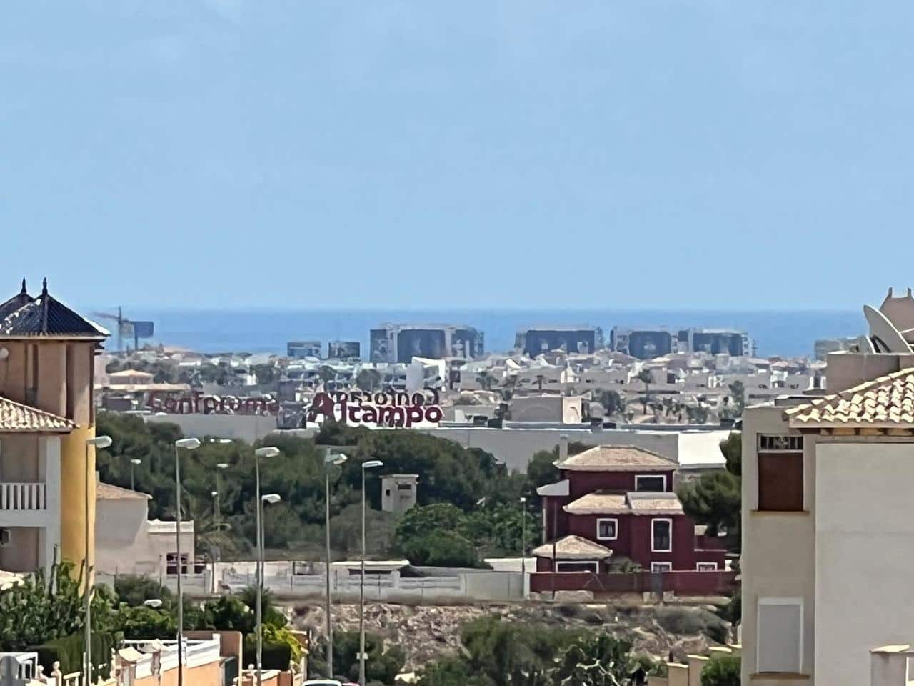 4 makuuhuone Omakotitalo myytävänä paikassa Orihuela Costa mukana uima-altaan - 245 000 € (Ref: 9916508)