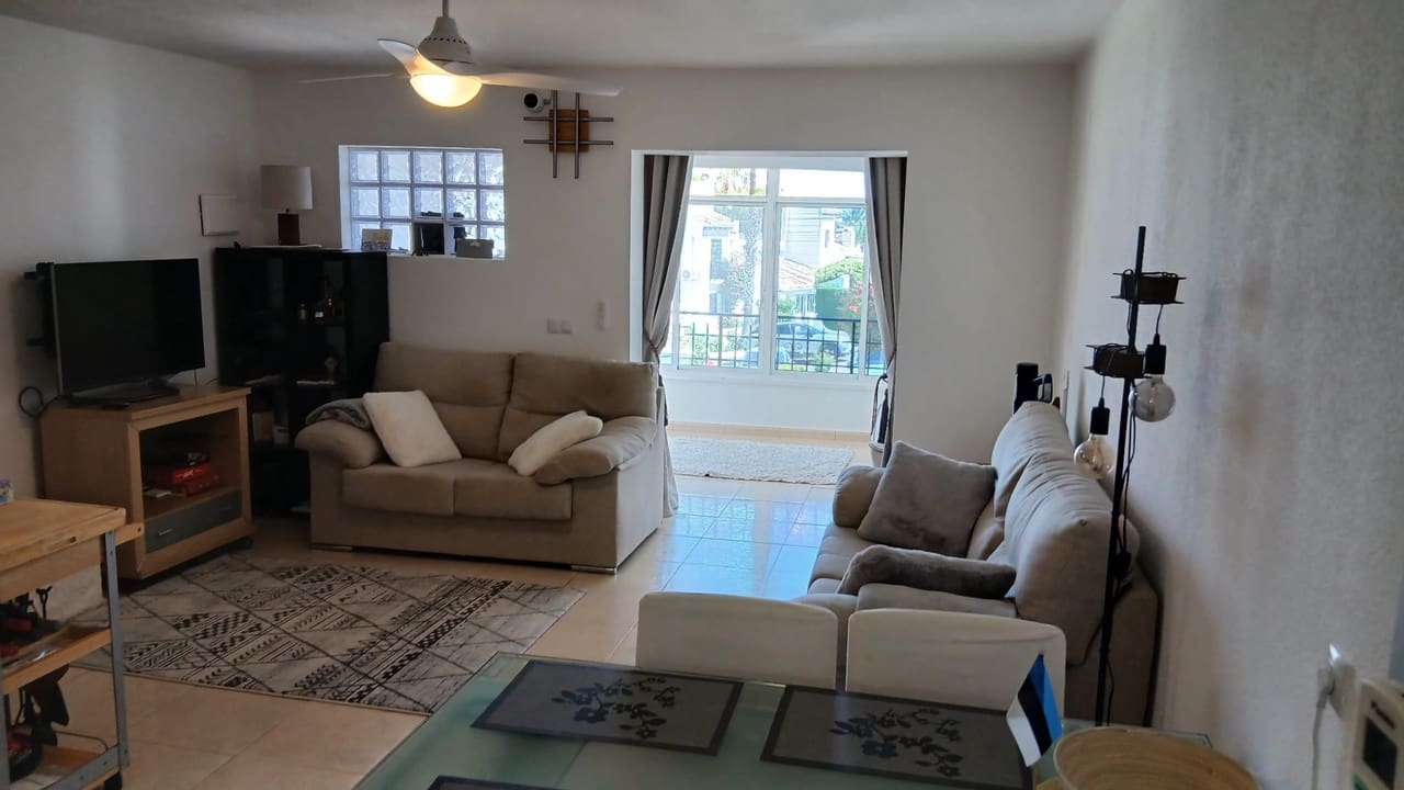 2 makuuhuone Omakotitalo myytävänä paikassa Orihuela Costa - 219 950 € (Ref: 9916515)