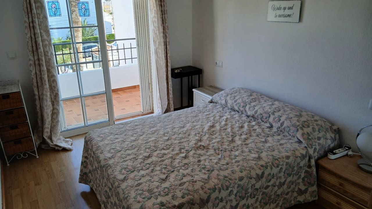 2 makuuhuone Omakotitalo myytävänä paikassa Orihuela Costa - 219 950 € (Ref: 9916515)