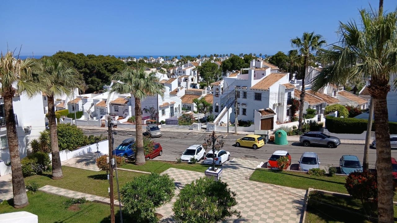 2 makuuhuone Omakotitalo myytävänä paikassa Orihuela Costa - 219 950 € (Ref: 9916515)