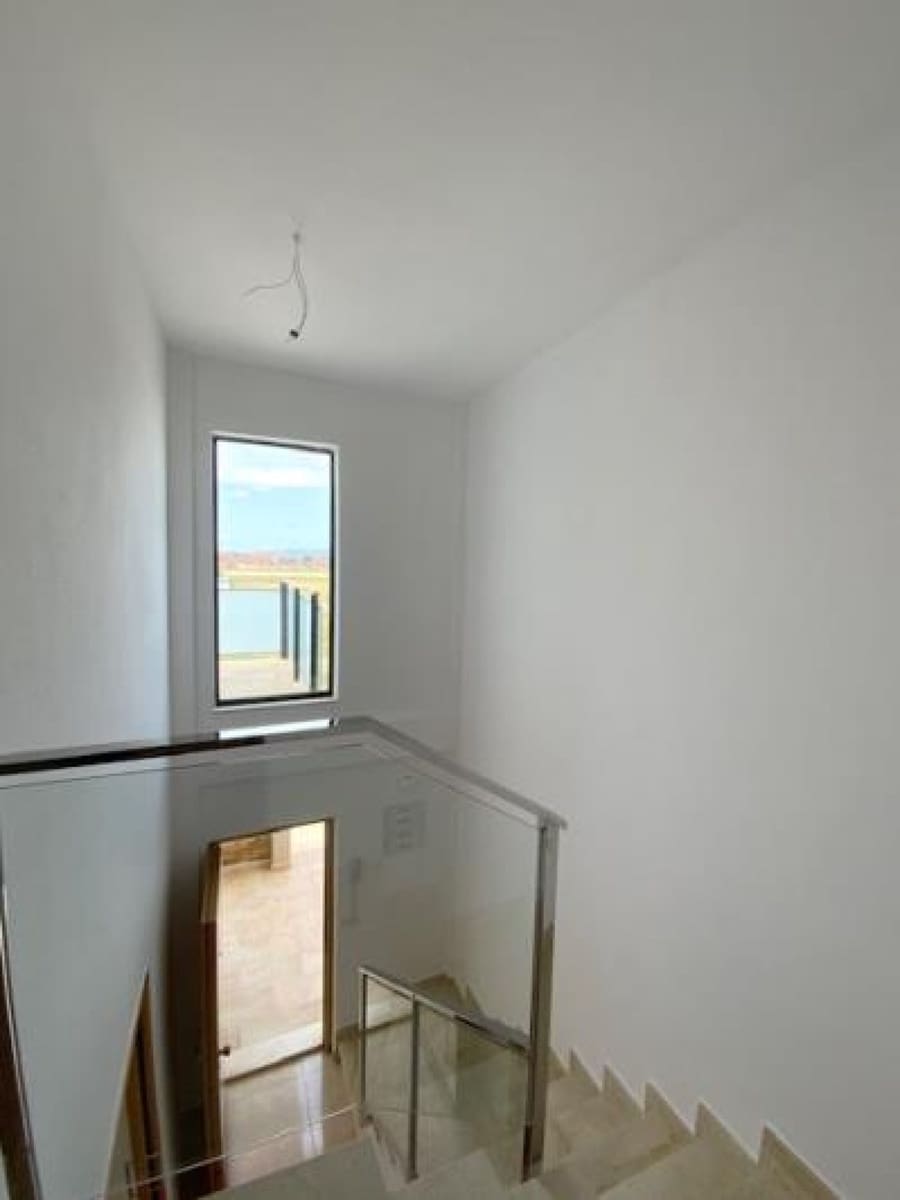 4 sovrum Villa till salu i Roldan - 210 000 € (Ref: 9916519)