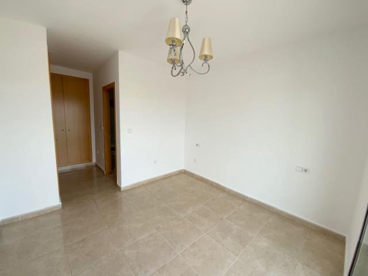 4 sovrum Villa till salu i Roldan - 210 000 € (Ref: 9916519)