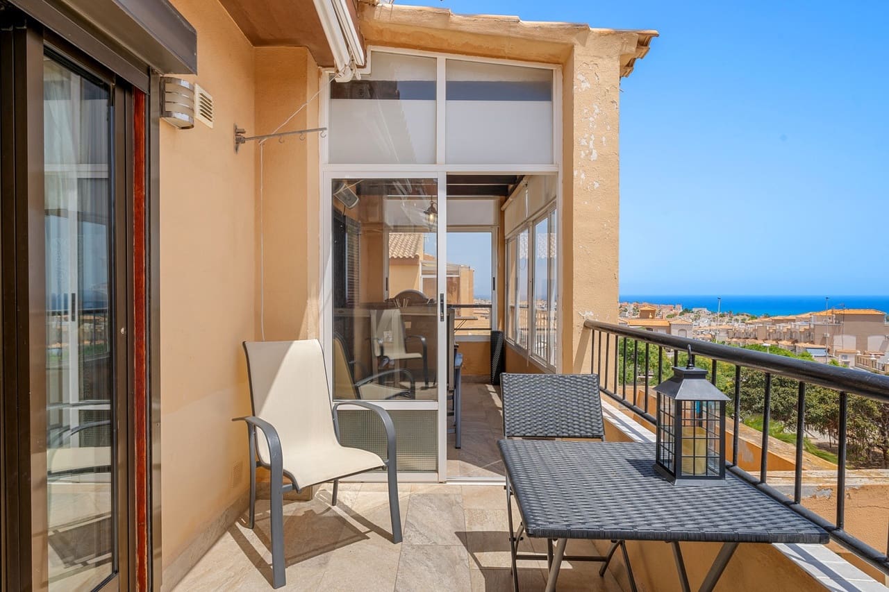 2 sovrum Lägenhet till salu i Torrevieja med pool - 165 000 € (Ref: 9917815)