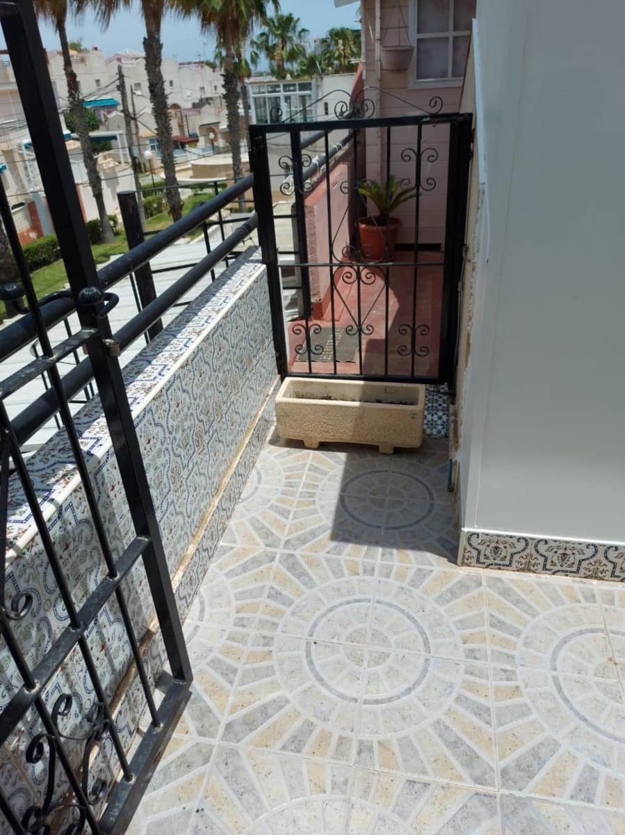 3 Zimmer Bungalow zu verkaufen in Torrevieja mit Pool - 134.900 € (Ref: 9917819)