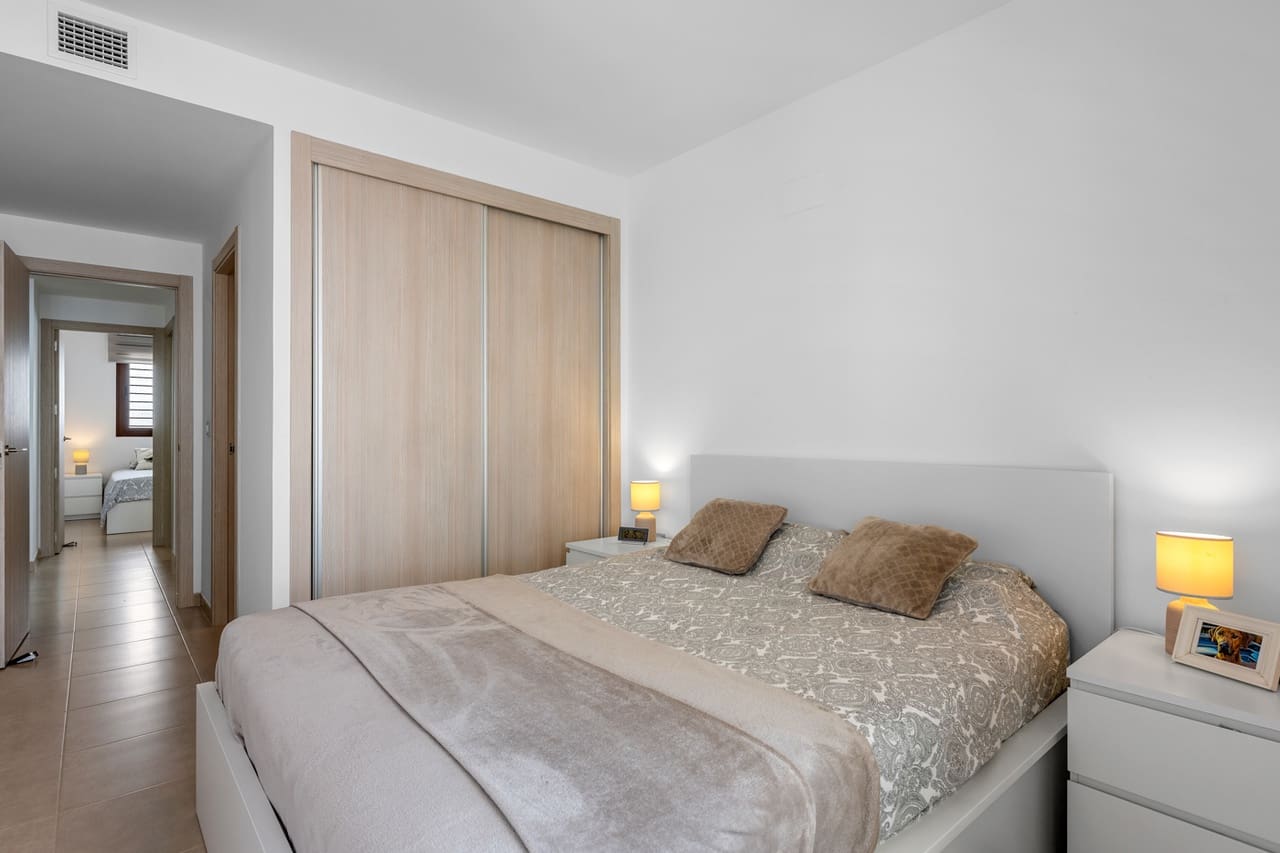 2 soverom Leilighet til salgs i Cabo Roig med svømmebasseng garasje - € 239 995 (Ref: 9920029)