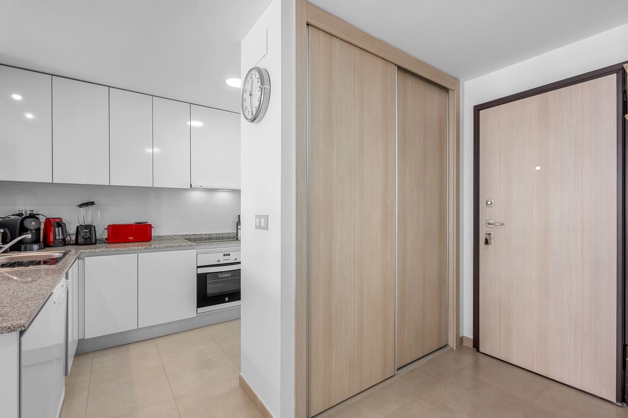 2 soverom Leilighet til salgs i Cabo Roig med svømmebasseng garasje - € 239 995 (Ref: 9920029)