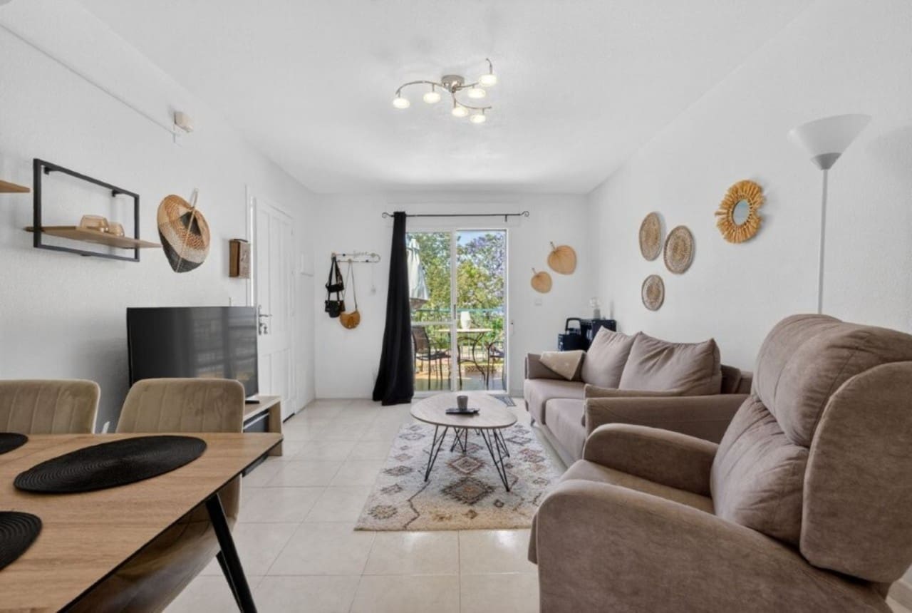 2 makuuhuone Kattohuoneisto myytävänä paikassa Torrevieja mukana uima-altaan - 144 000 € (Ref: 9921850)