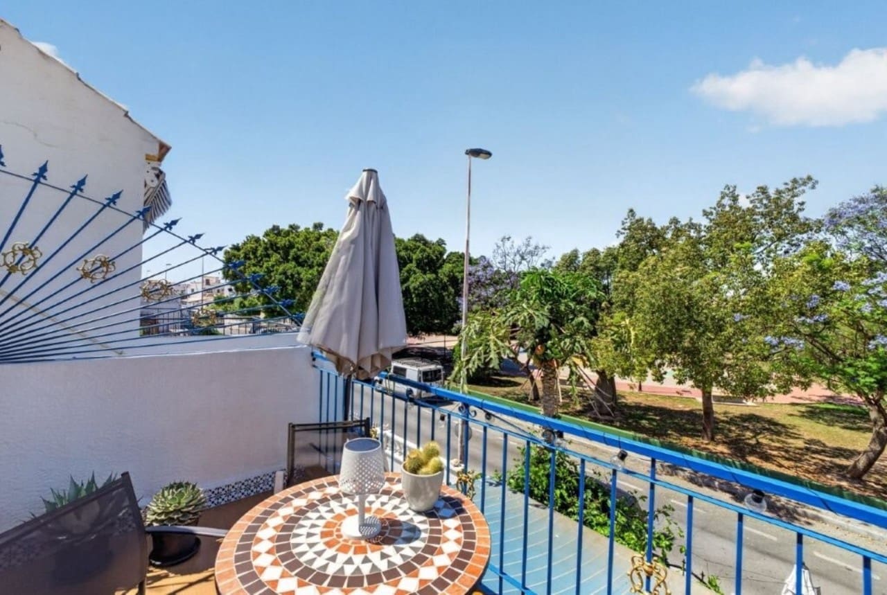 2 makuuhuone Kattohuoneisto myytävänä paikassa Torrevieja mukana uima-altaan - 144 000 € (Ref: 9921850)