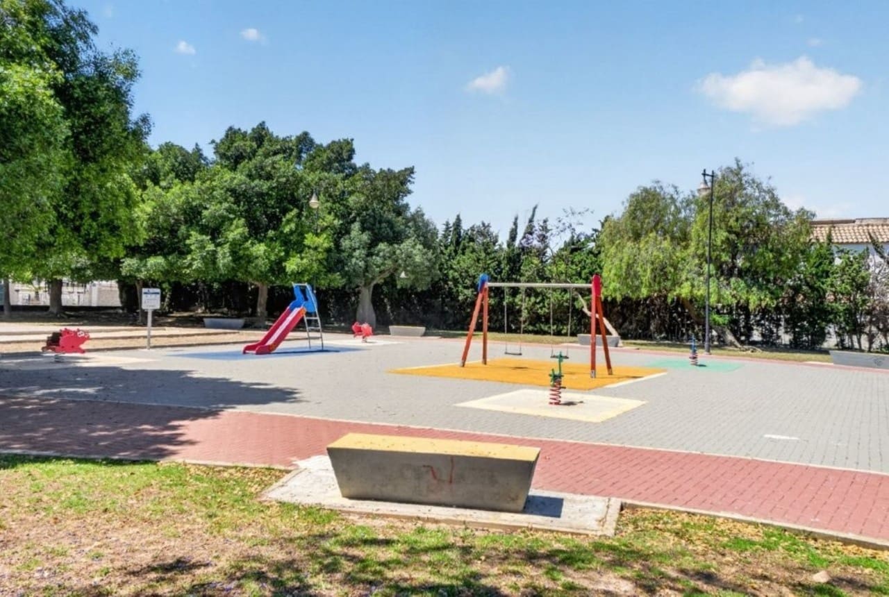2 makuuhuone Kattohuoneisto myytävänä paikassa Torrevieja mukana uima-altaan - 144 000 € (Ref: 9921850)