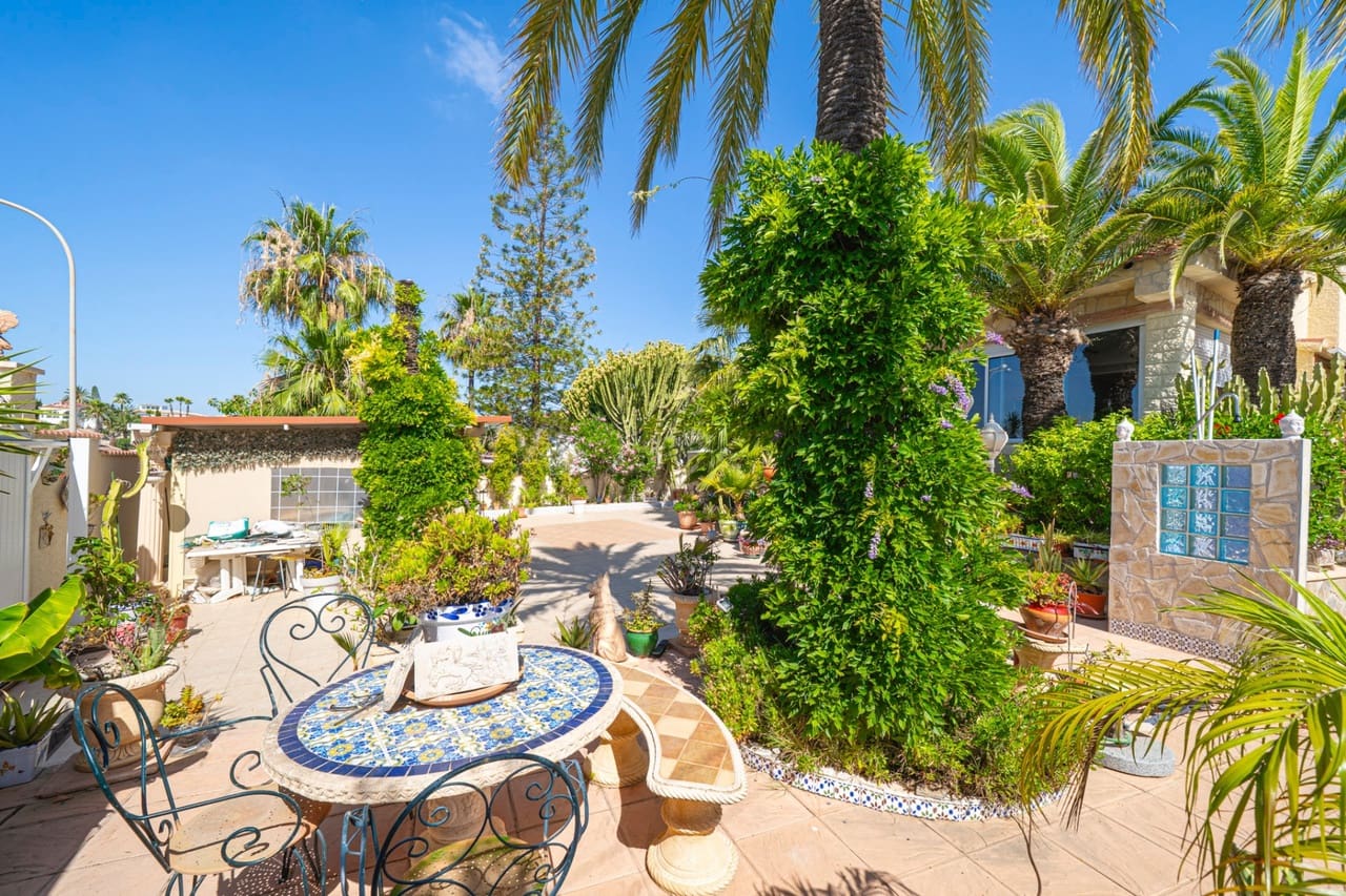 3 slaapkamer Villa te koop in Ciudad Quesada met zwembad garage - € 550.000 (Ref: 9924224)