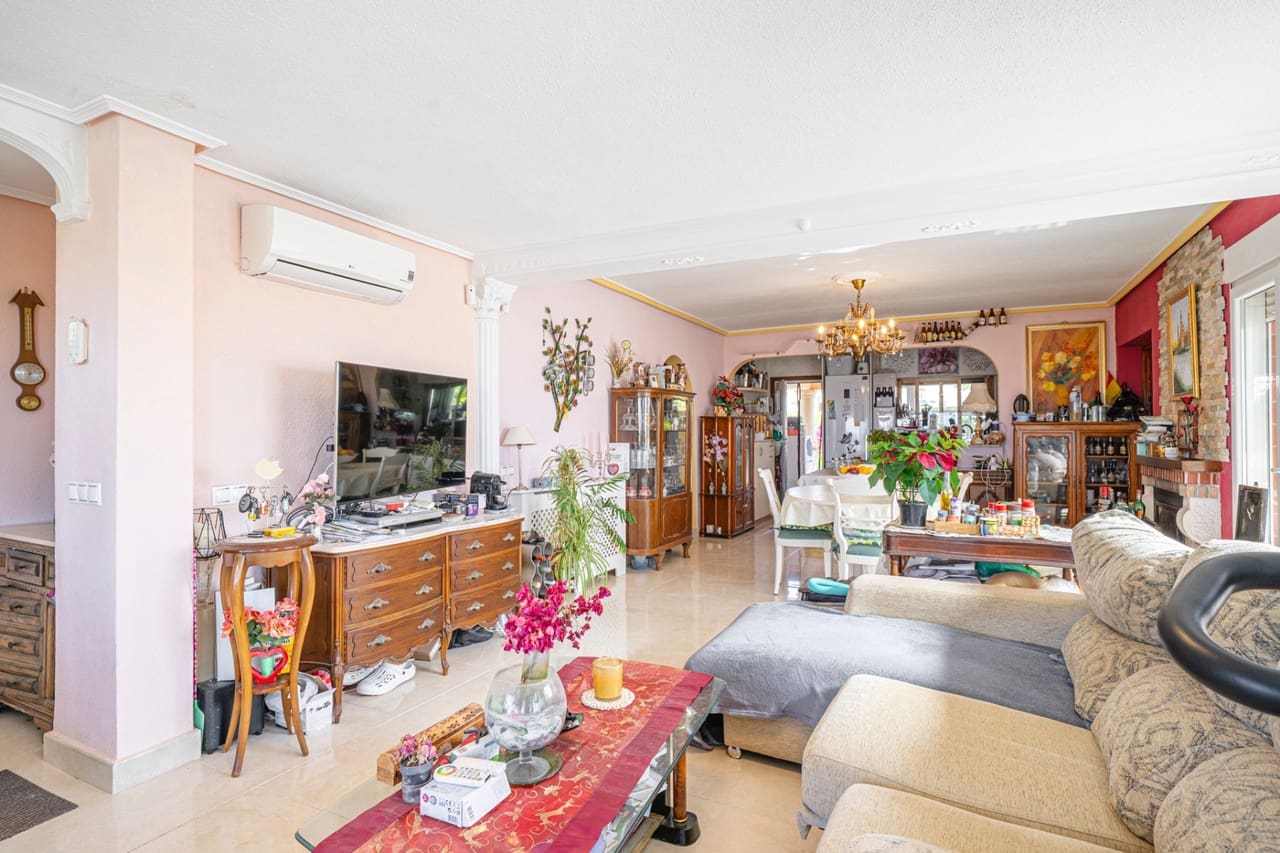 3 slaapkamer Villa te koop in Ciudad Quesada met zwembad garage - € 550.000 (Ref: 9924224)