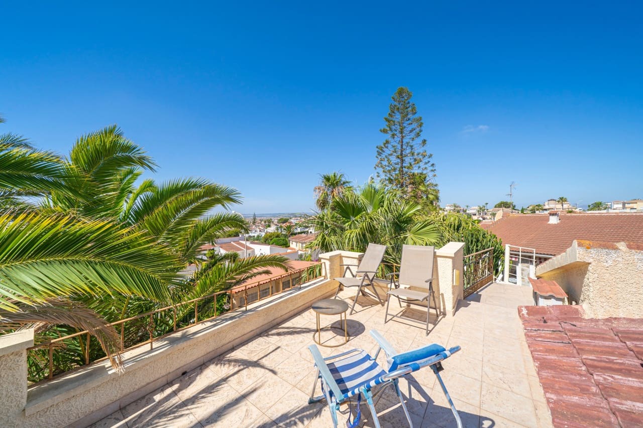 3 slaapkamer Villa te koop in Ciudad Quesada met zwembad garage - € 550.000 (Ref: 9924224)
