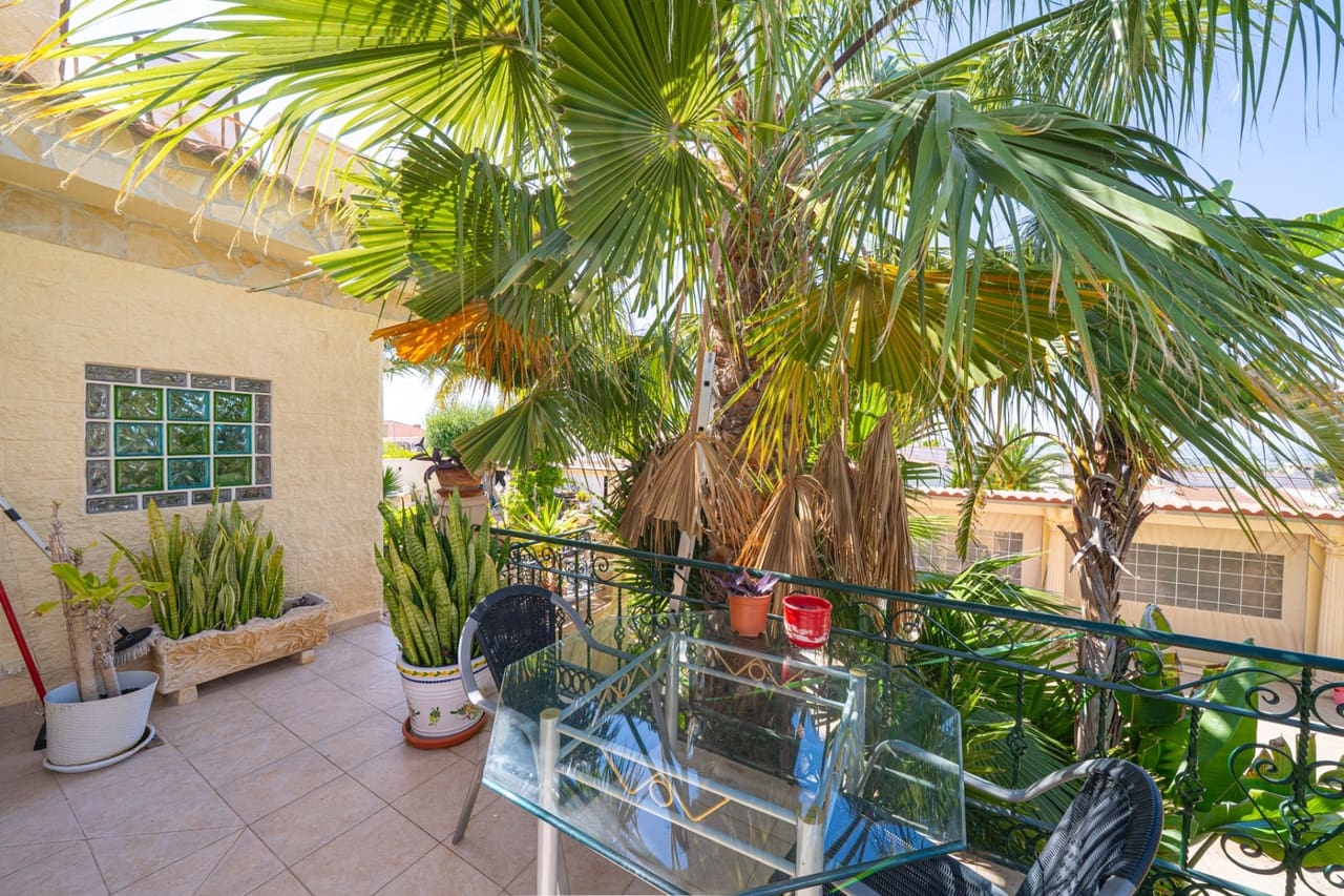 3 slaapkamer Villa te koop in Ciudad Quesada met zwembad garage - € 550.000 (Ref: 9924224)