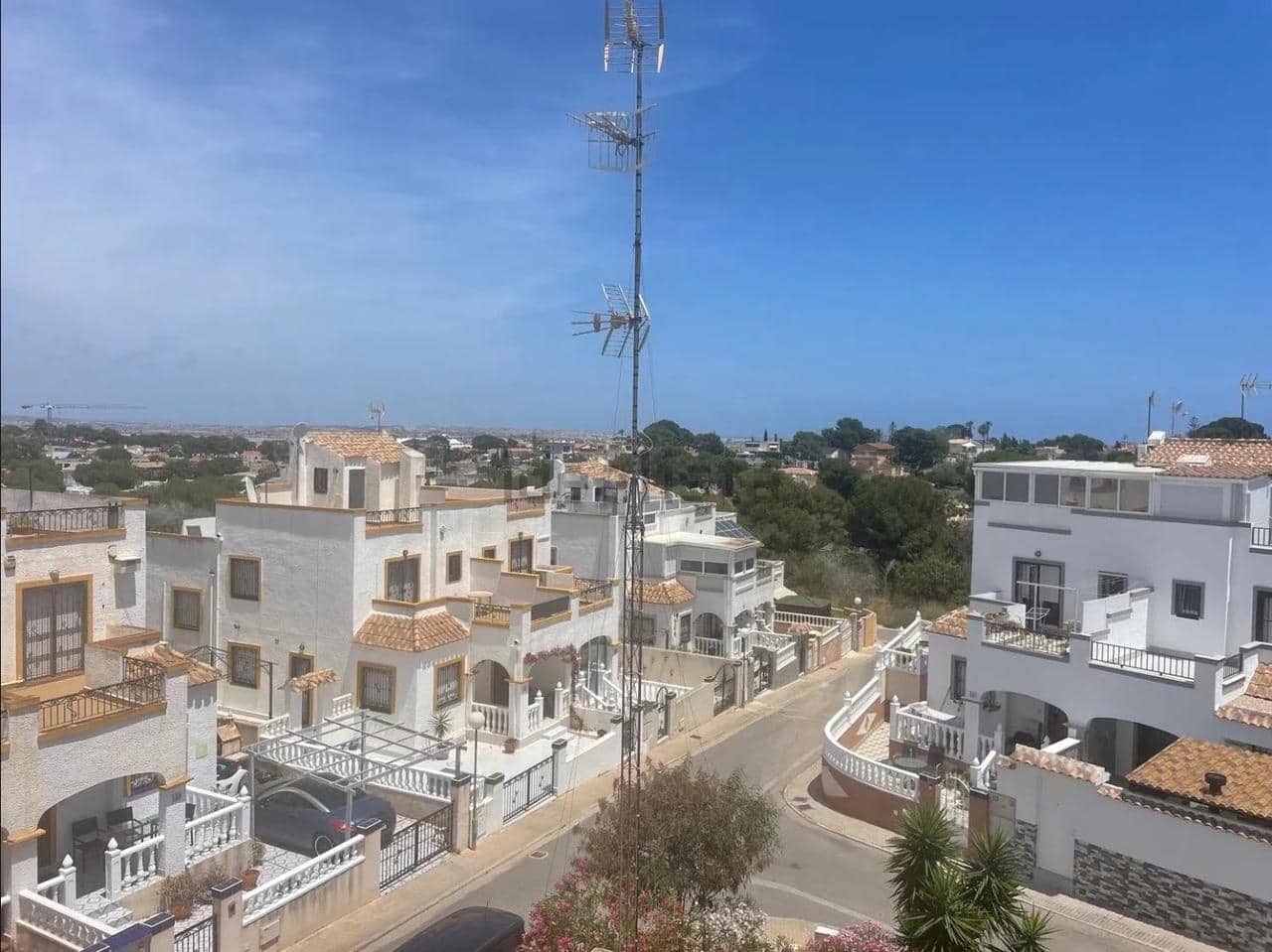 3 bedroom Townhouse for sale in Orihuela Costa with pool - € 255,900 (Ref: 9924225)