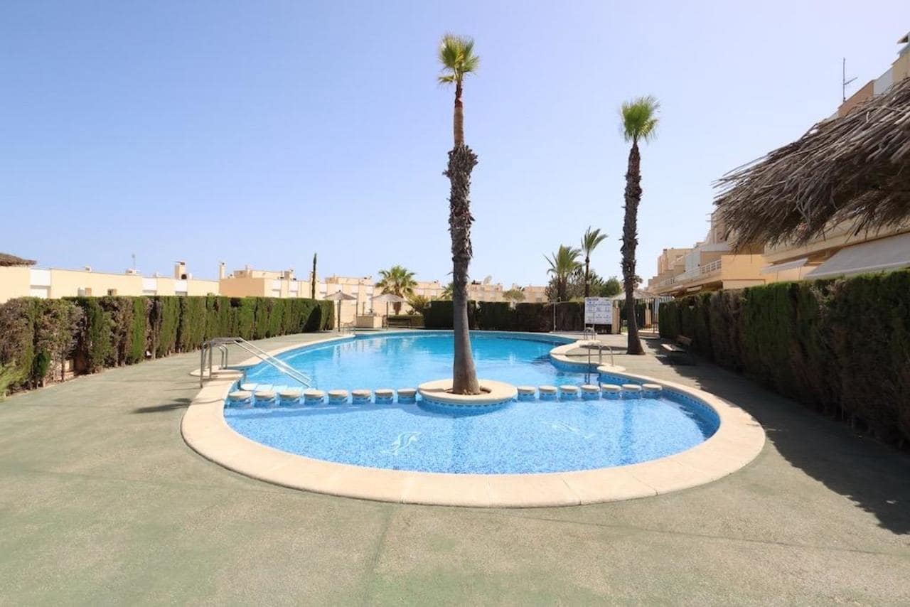 Casa de 3 habitaciones en Orihuela Costa en venta - 390.000 € (Ref: 9924229)