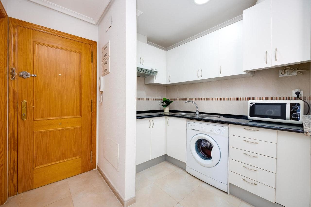 1 chambre Penthouse à vendre à Torrevieja - 140 000 € (Ref: 9926897)