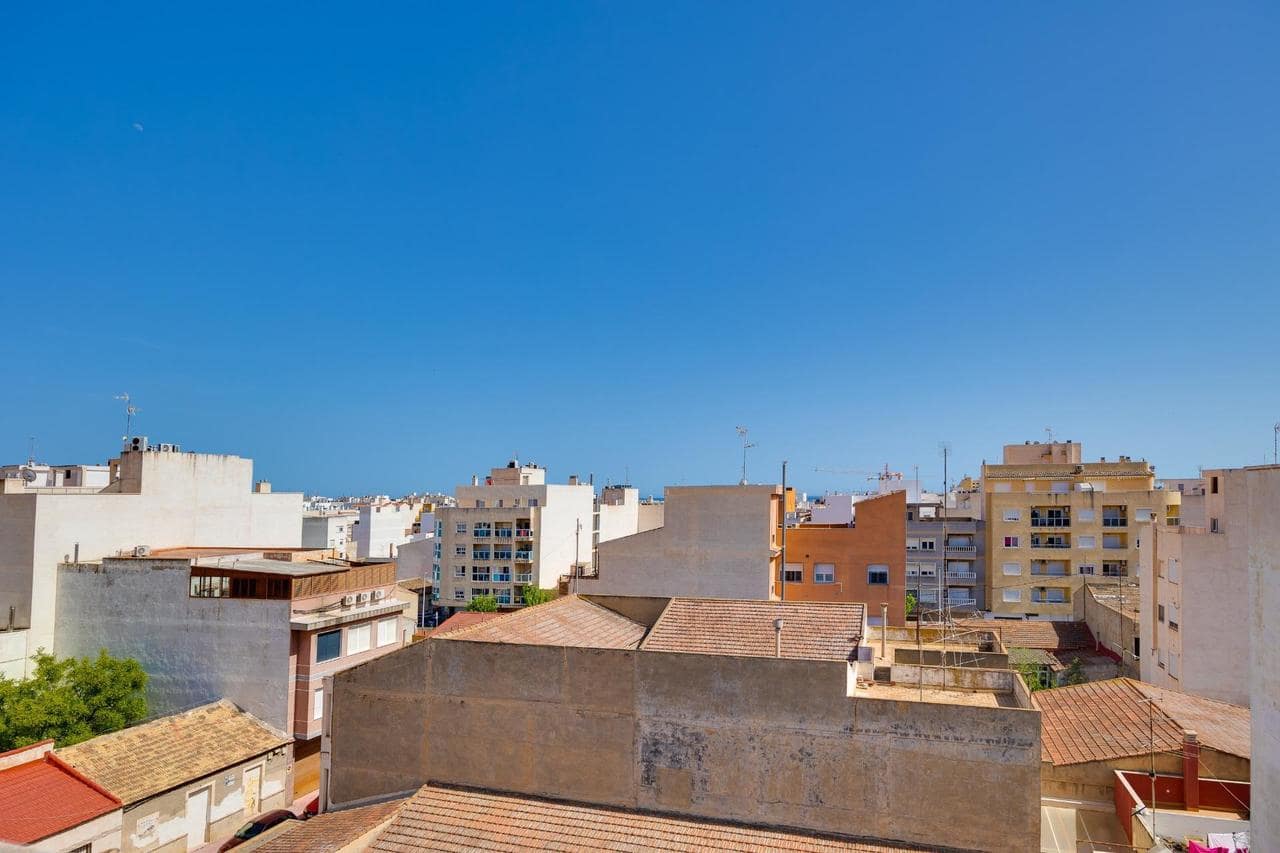 1 chambre Penthouse à vendre à Torrevieja - 140 000 € (Ref: 9926897)