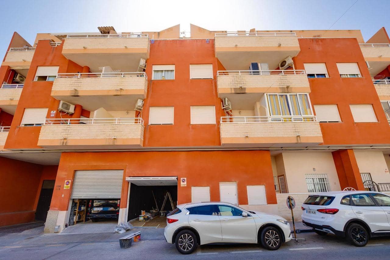 1 chambre Penthouse à vendre à Torrevieja - 140 000 € (Ref: 9926897)