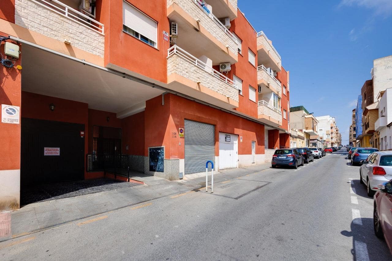 1 chambre Penthouse à vendre à Torrevieja - 140 000 € (Ref: 9926897)