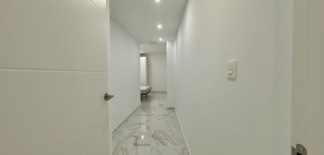 2 bedroom Apartment for sale in Torrevieja - € 239,000 (Ref: 9926898)