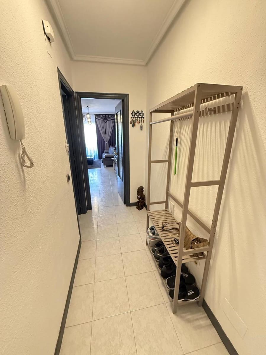1 soveværelse Lejlighed til salg i Torrevieja med swimmingpool - € 129.000 (Ref: 9926900)