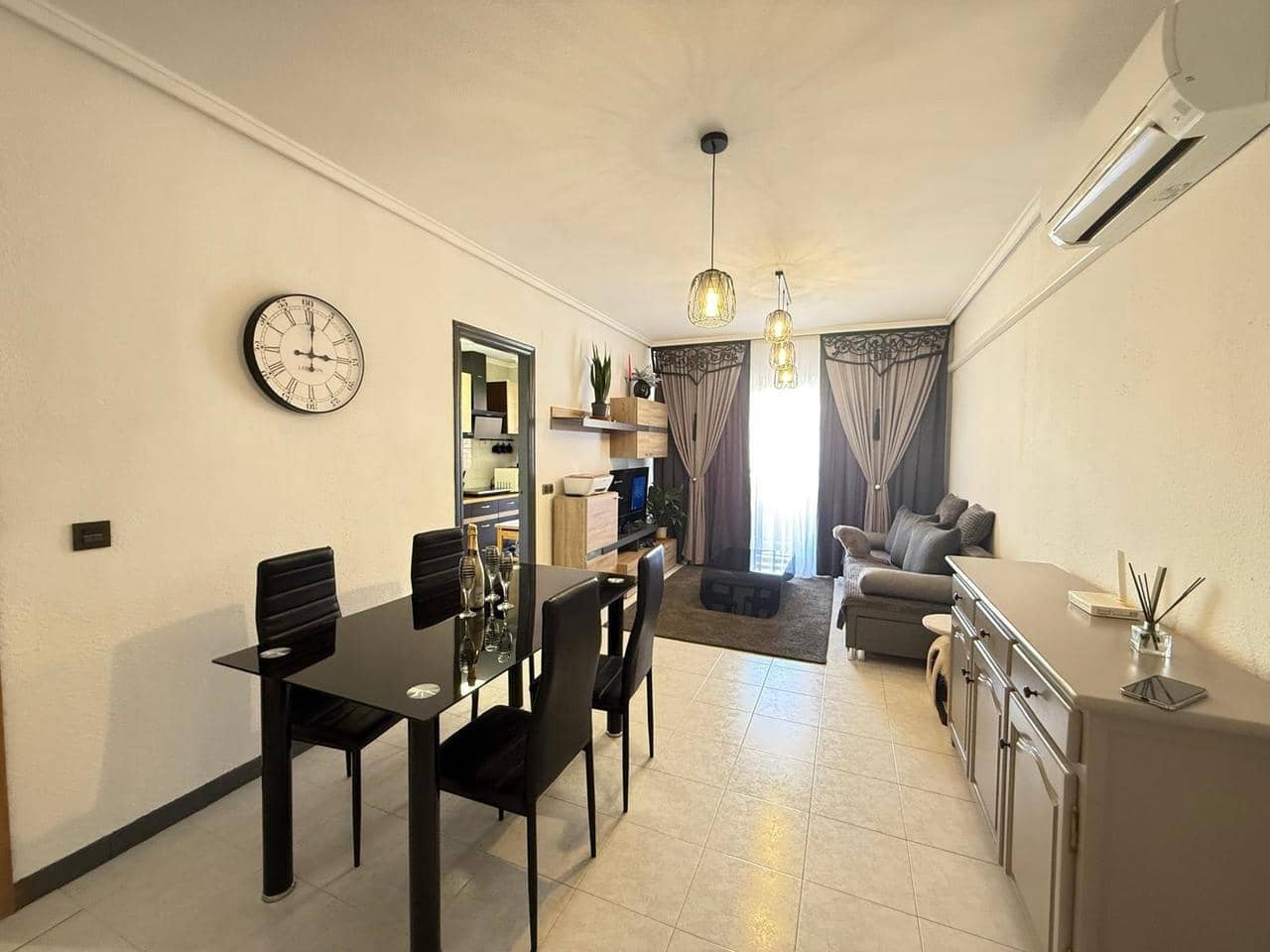 1 soveværelse Lejlighed til salg i Torrevieja med swimmingpool - € 129.000 (Ref: 9926900)