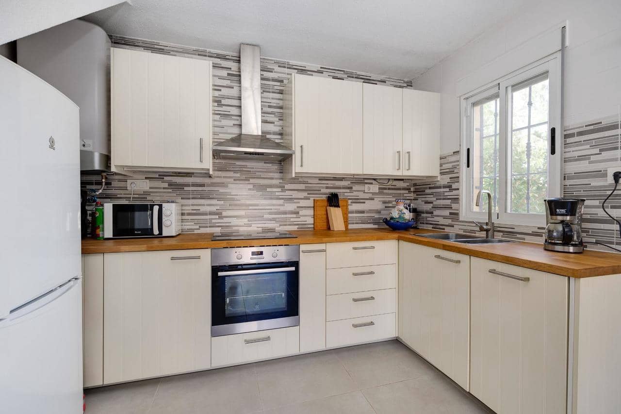 2 soveværelse Bungalow til salg i Torrevieja med swimmingpool - € 135.000 (Ref: 9926908)