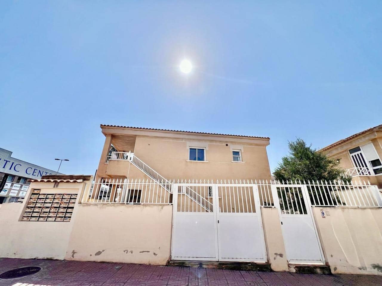 2 chambre Bungalow à vendre à Torrevieja avec piscine - 149 900 € (Ref: 9928887)