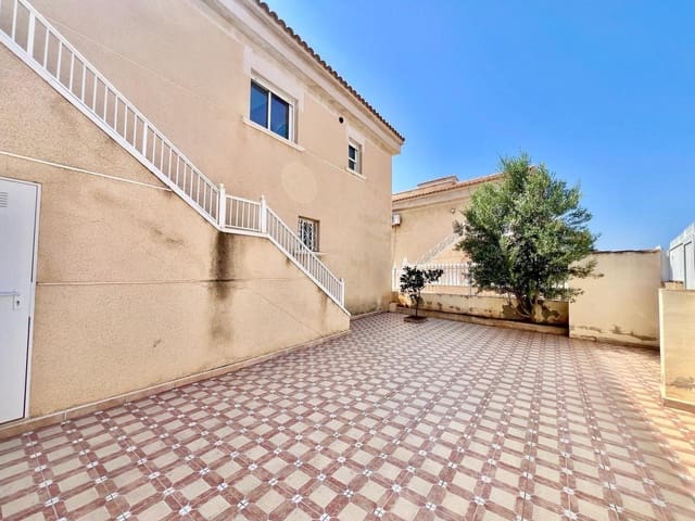 Bungalow de 2 habitaciones en El Molino, Torrevieja en venta con piscina - 149.900 € (Ref: 9928887)