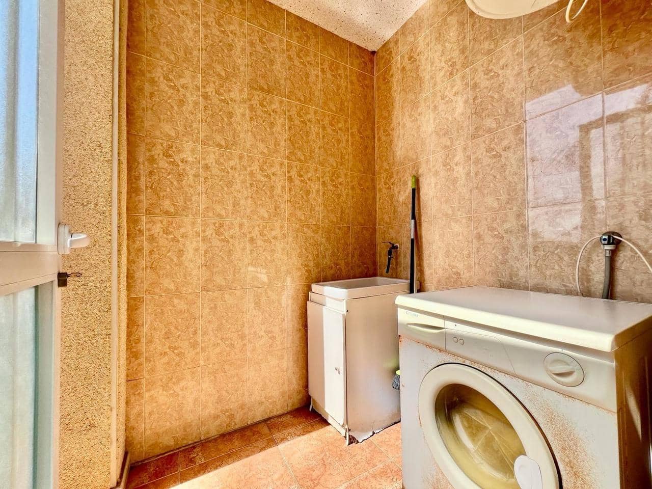 2 chambre Bungalow à vendre à Torrevieja avec piscine - 149 900 € (Ref: 9928887)