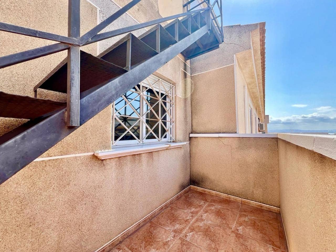 2 chambre Bungalow à vendre à Torrevieja avec piscine - 149 900 € (Ref: 9928887)