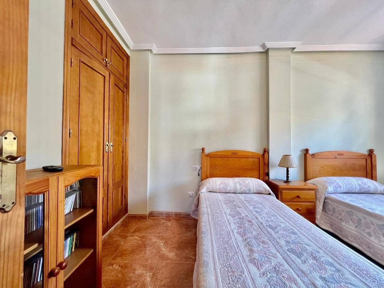 2 chambre Bungalow à vendre à Torrevieja avec piscine - 149 900 € (Ref: 9928887)