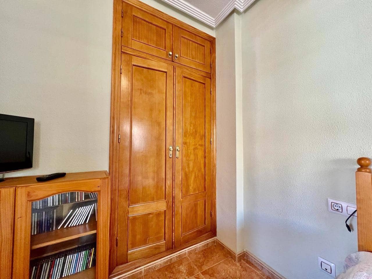 2 chambre Bungalow à vendre à Torrevieja avec piscine - 149 900 € (Ref: 9928887)