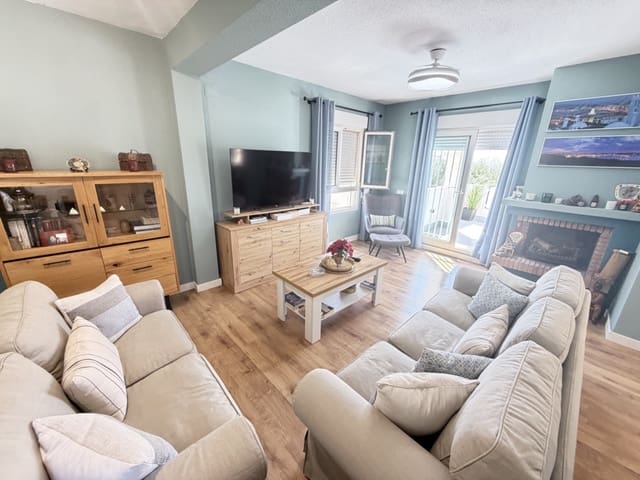 3 soverom Villa til salgs i Villamartin, Orihuela med svømmebasseng - € 419 995 (Ref: 9928889)