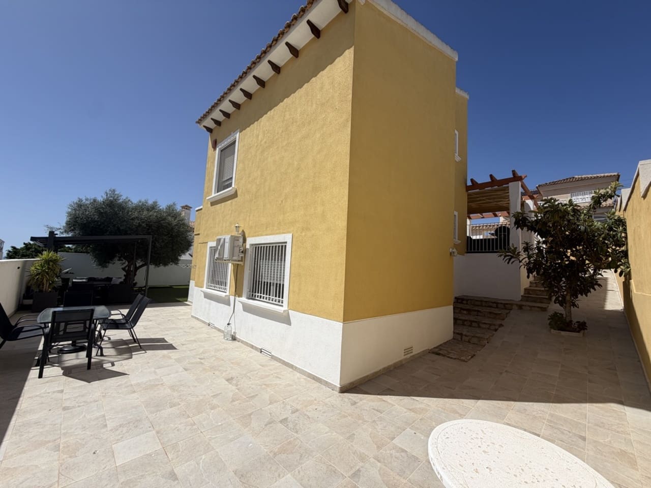 3 soverom Villa til salgs i Villamartin med svømmebasseng - € 419 995 (Ref: 9928889)