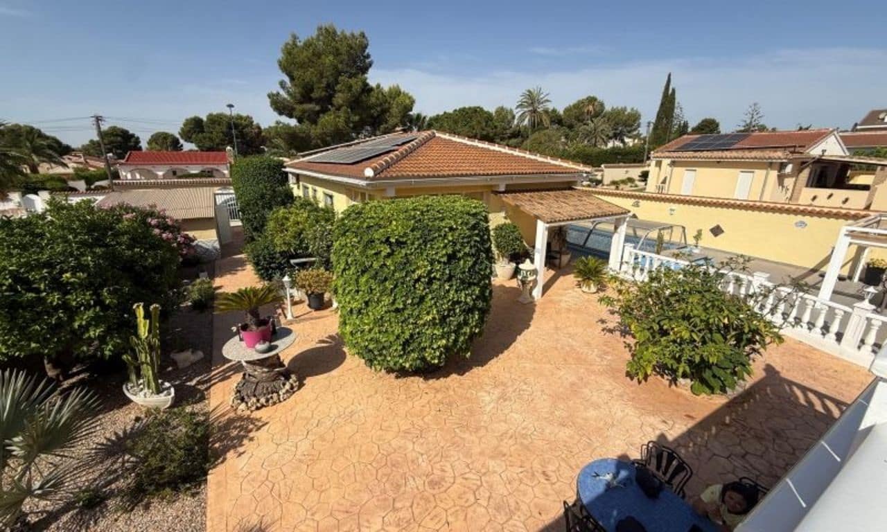 4 soveværelse Villa til salg i Pinar de Campoverde - € 429.000 (Ref: 9928893)