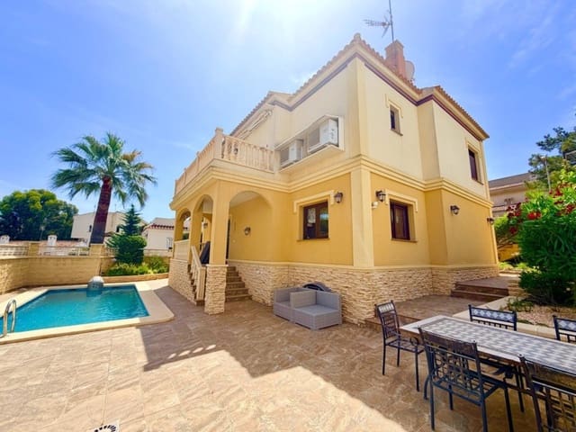 3 soverom Villa til salgs i Dehesa de Campoamor, Orihuela - € 849 500 (Ref: 9930353)