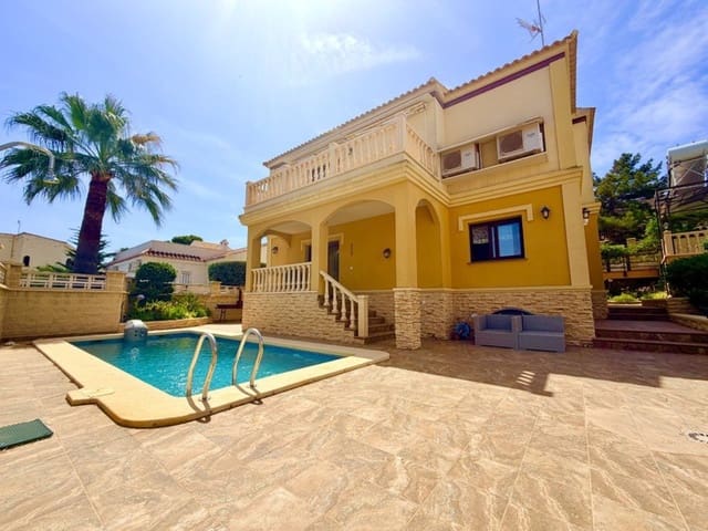 3 soverom Villa til salgs i Dehesa de Campoamor, Orihuela - € 849 500 (Ref: 9930353)