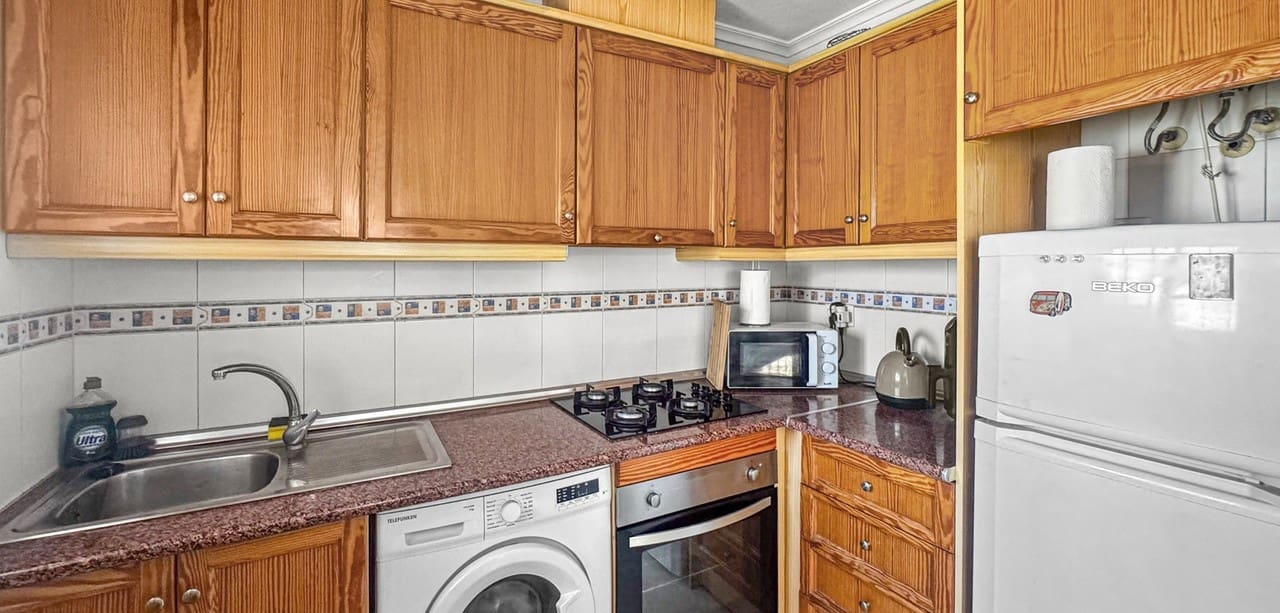 2 bedroom Townhouse for sale in Torrevieja - € 179,000 (Ref: 9930354)