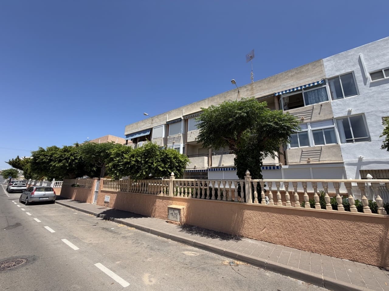 Leilighet til salgs i Pilar de la Horadada - € 79 995 (Ref: 9930359)
