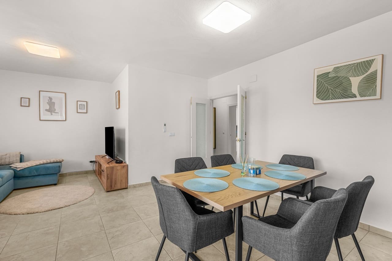 3 slaapkamer Appartement te koop in Los Urrutias met garage - € 150.000 (Ref: 9931275)