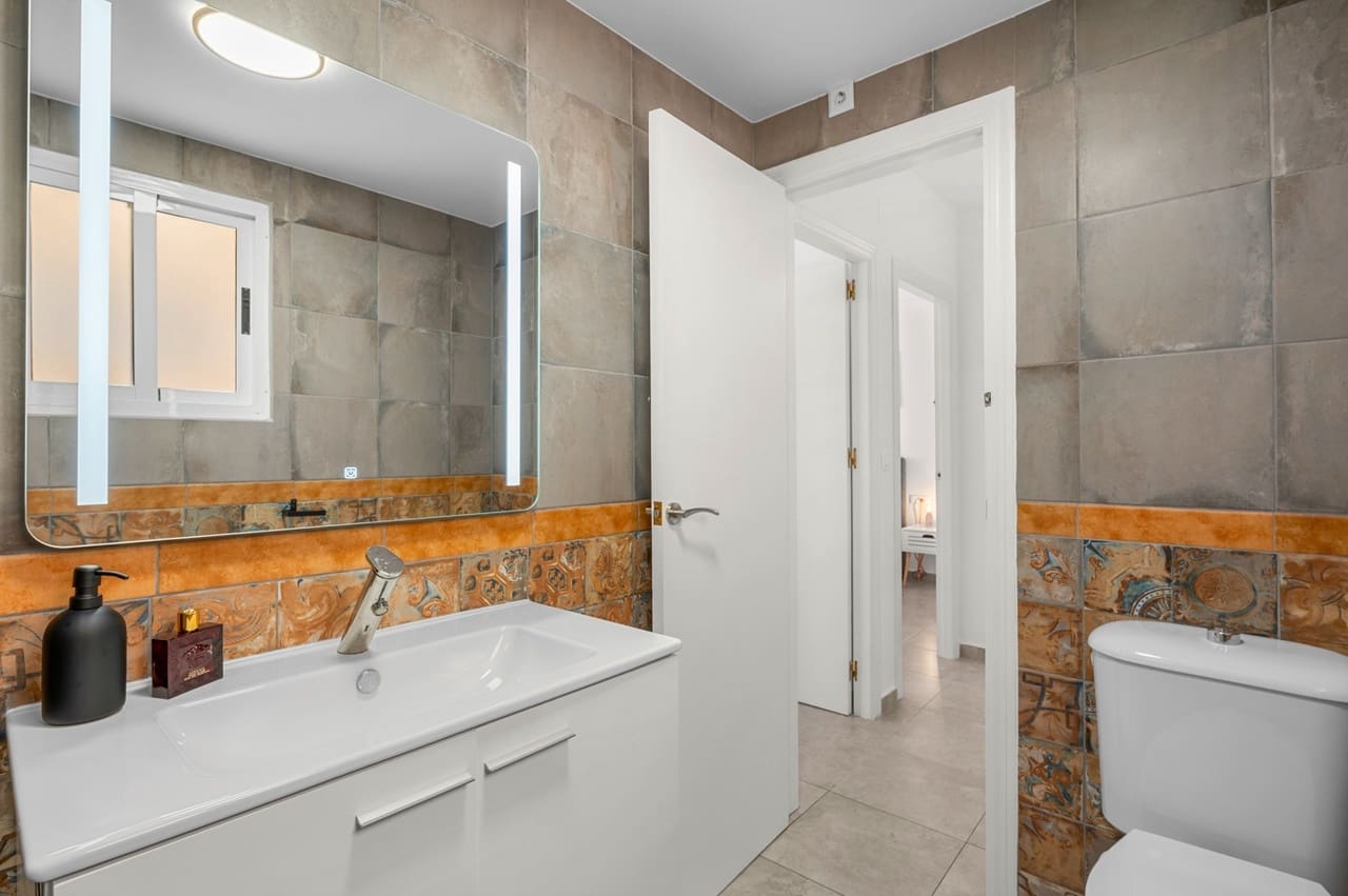 3 slaapkamer Appartement te koop in Los Urrutias met garage - € 150.000 (Ref: 9931275)