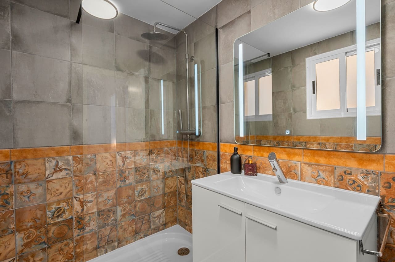 3 slaapkamer Appartement te koop in Los Urrutias met garage - € 150.000 (Ref: 9931275)