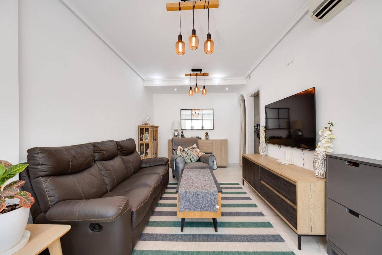 2 chambre Maison de Ville à vendre à Torrevieja avec piscine - 185 000 € (Ref: 9931280)